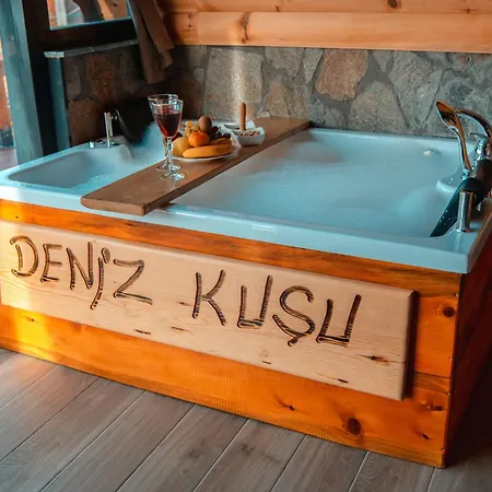 Denizkusu Bungalov *